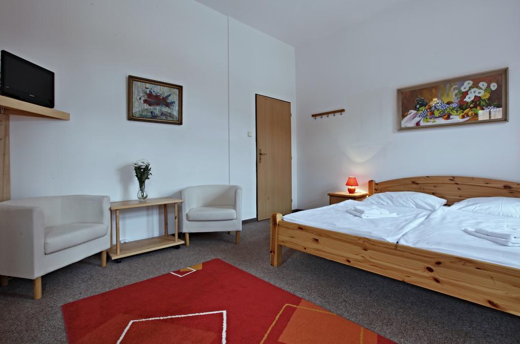 Hotel Posta Cerny Dul Bagian luar foto