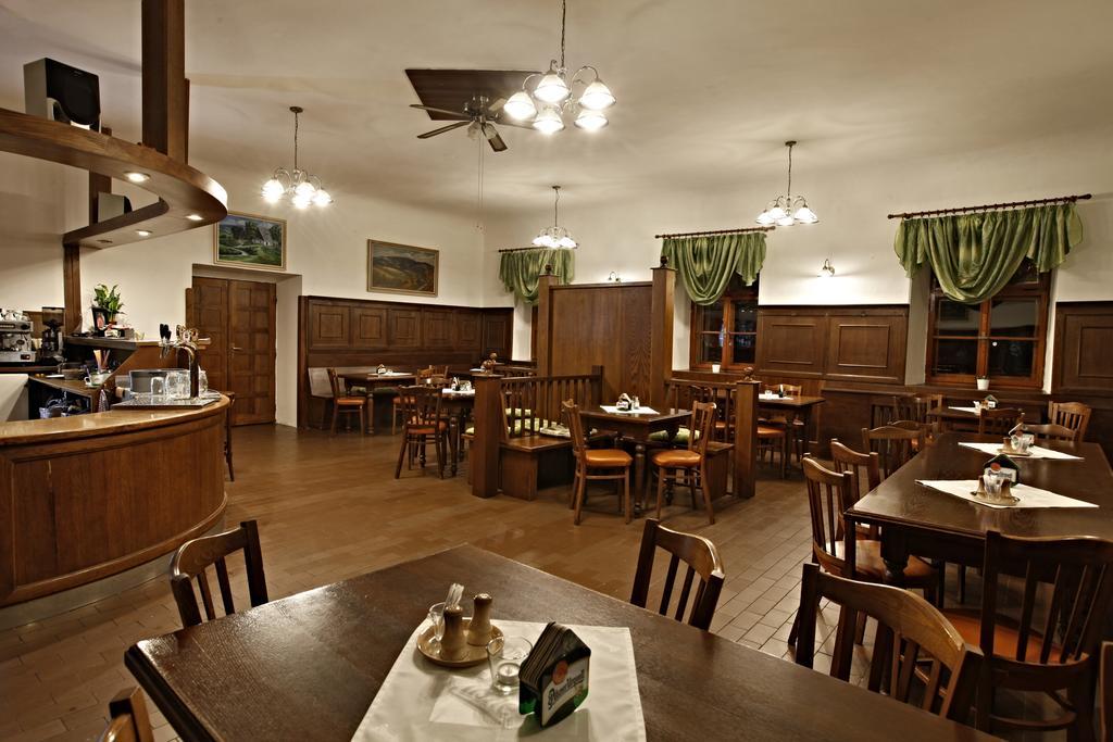 Hotel Posta Cerny Dul Bagian luar foto