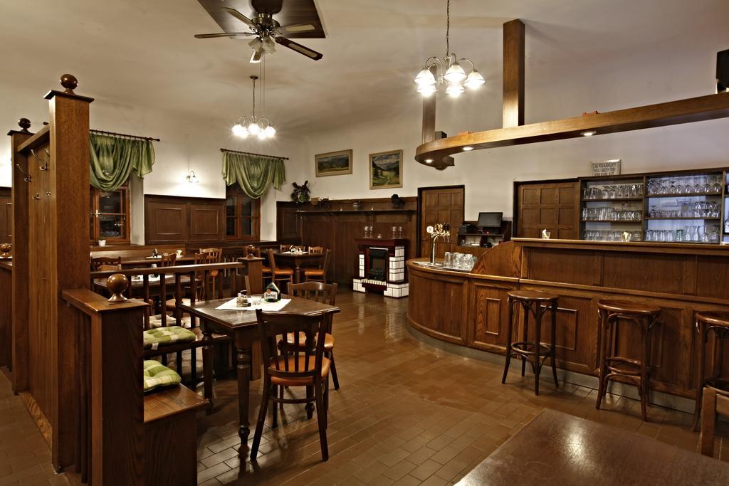 Hotel Posta Cerny Dul Bagian luar foto