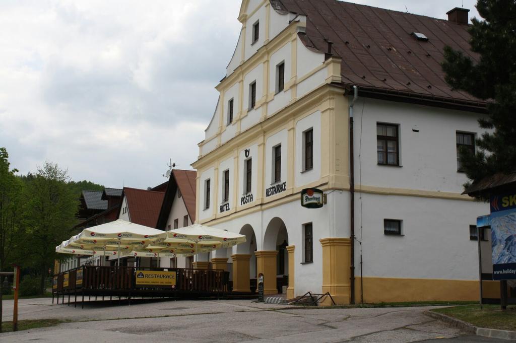 Hotel Posta Cerny Dul Bagian luar foto