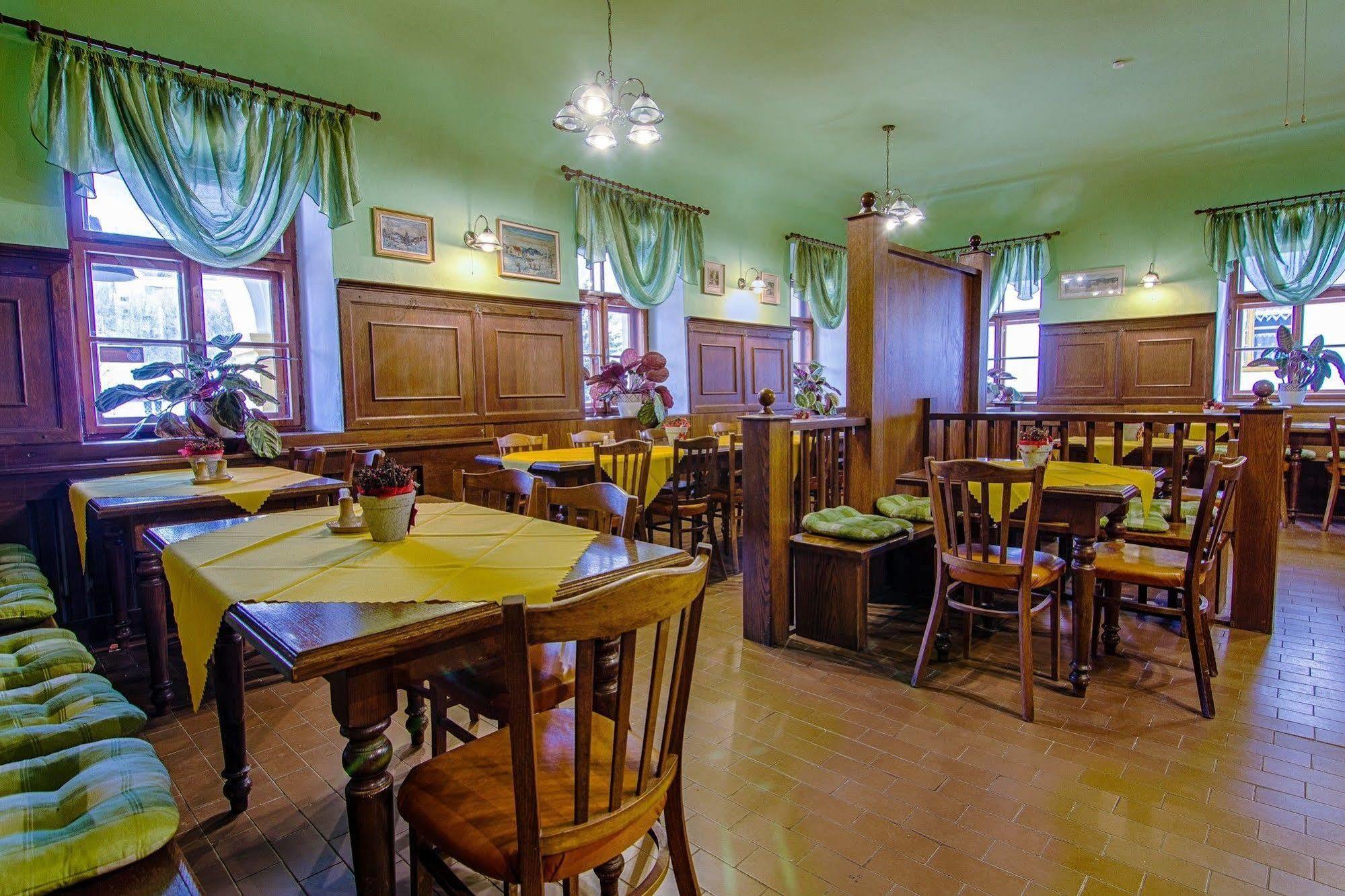 Hotel Posta Cerny Dul Bagian luar foto