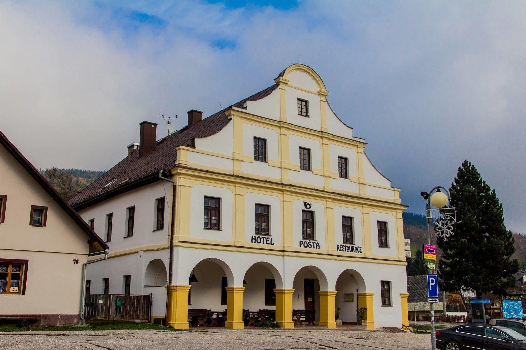 Hotel Posta Cerny Dul Bagian luar foto