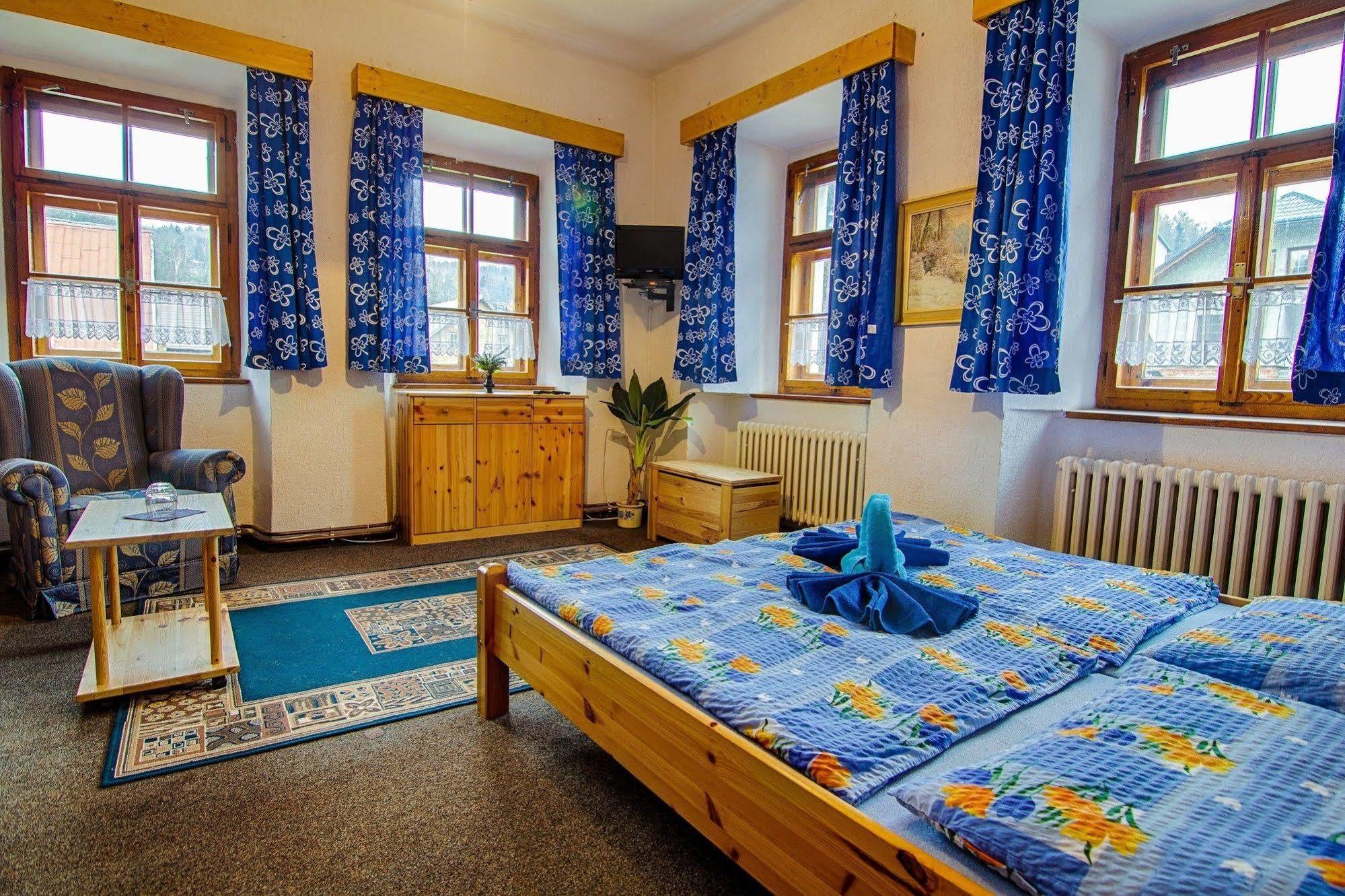 Hotel Posta Cerny Dul Bagian luar foto